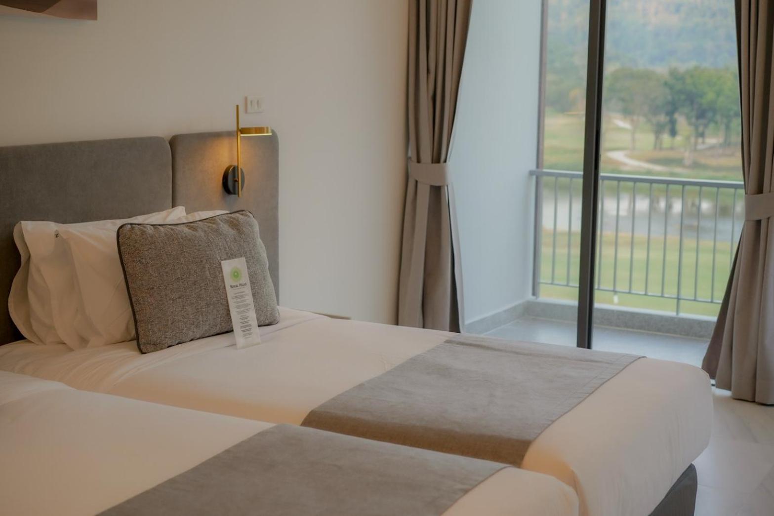 Royal Hills Golf Resort & Spa Nakhon Nayok Exterior photo
